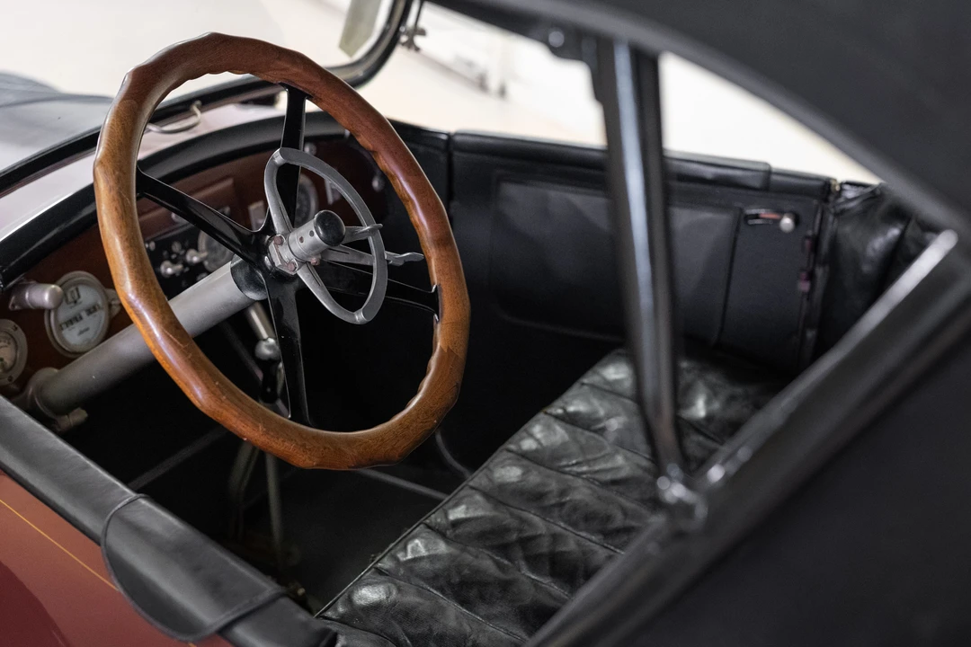 1919 Oldsmobile - Image 2 of 24