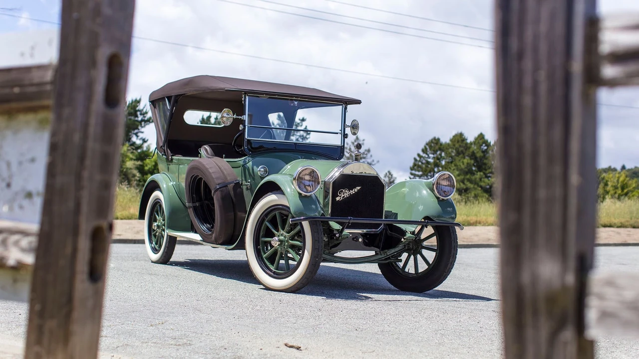 1919 Pierce-Arrow - Image 11 of 31