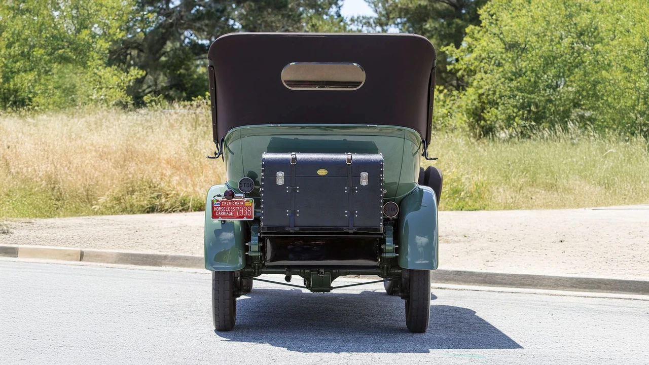 1919 Pierce-Arrow - Image 18 of 31