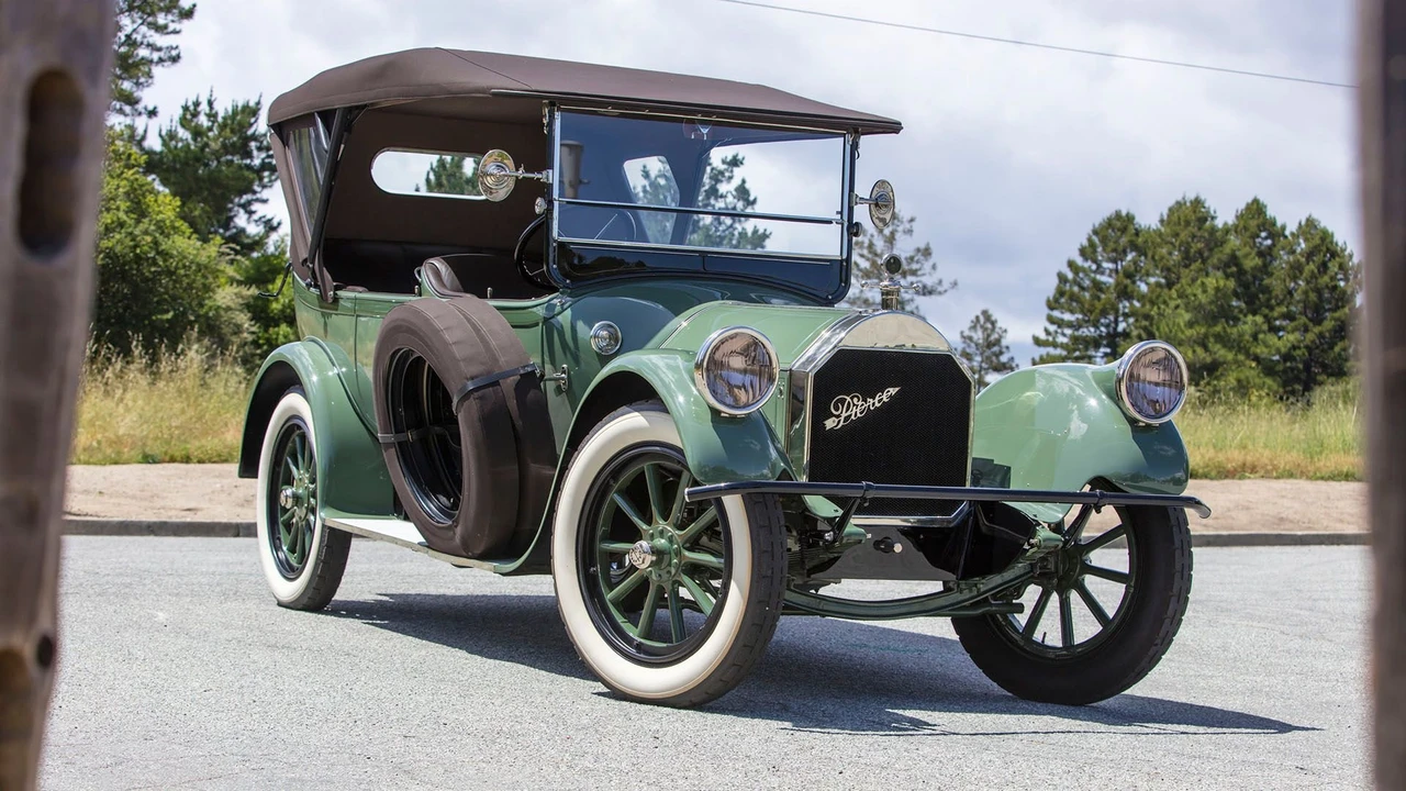 1919 Pierce-Arrow - Image 16 of 31