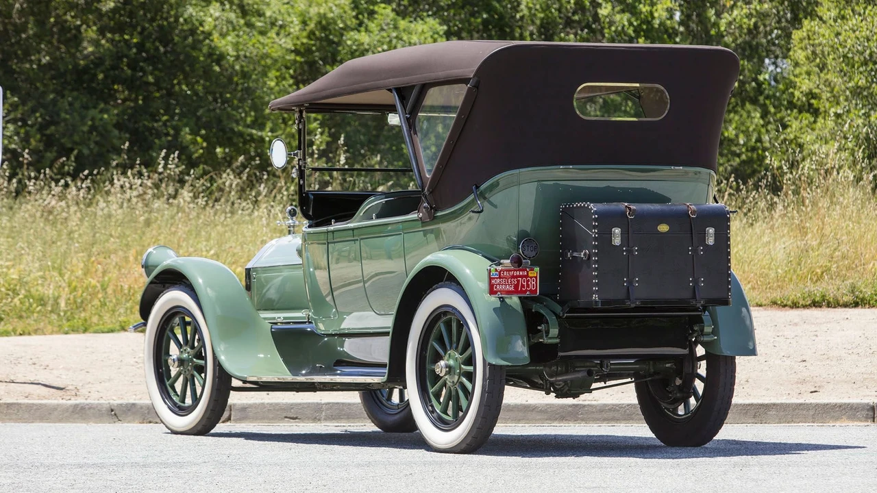 1919 Pierce-Arrow - Image 2 of 31