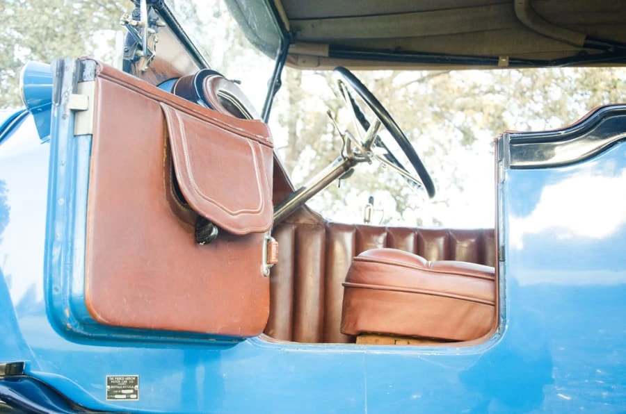 1919 Pierce-Arrow - Image 4 of 11
