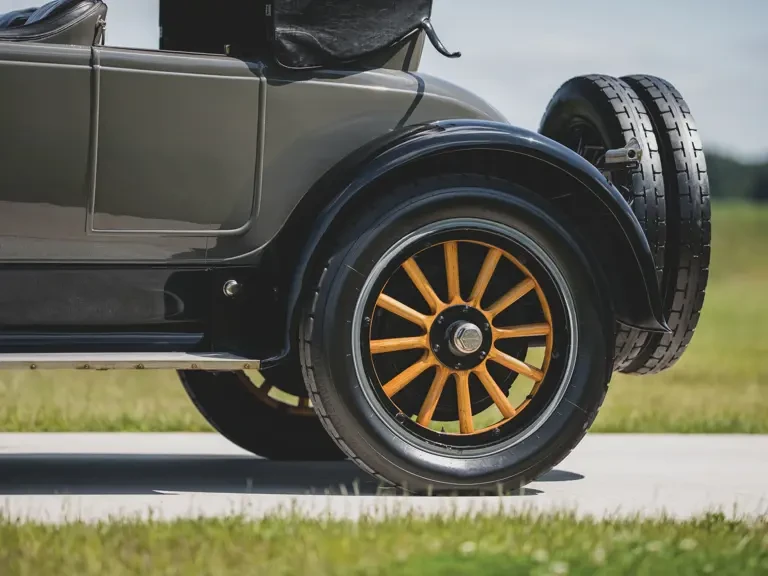 1919 Pierce-Arrow - Image 14 of 31