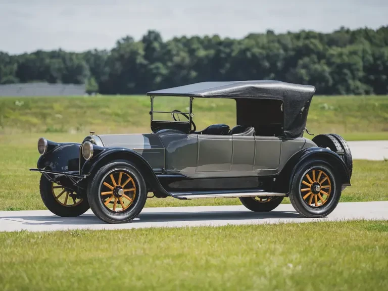1919 Pierce-Arrow - Image 2 of 31