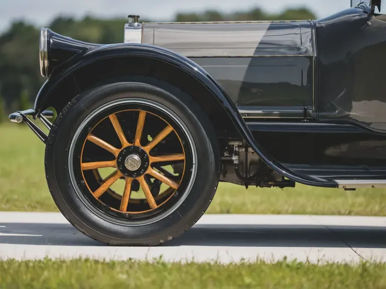 1919 Pierce-Arrow - Image 13 of 31