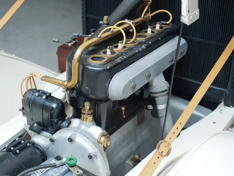 1919 Renault - Image 4 of 18