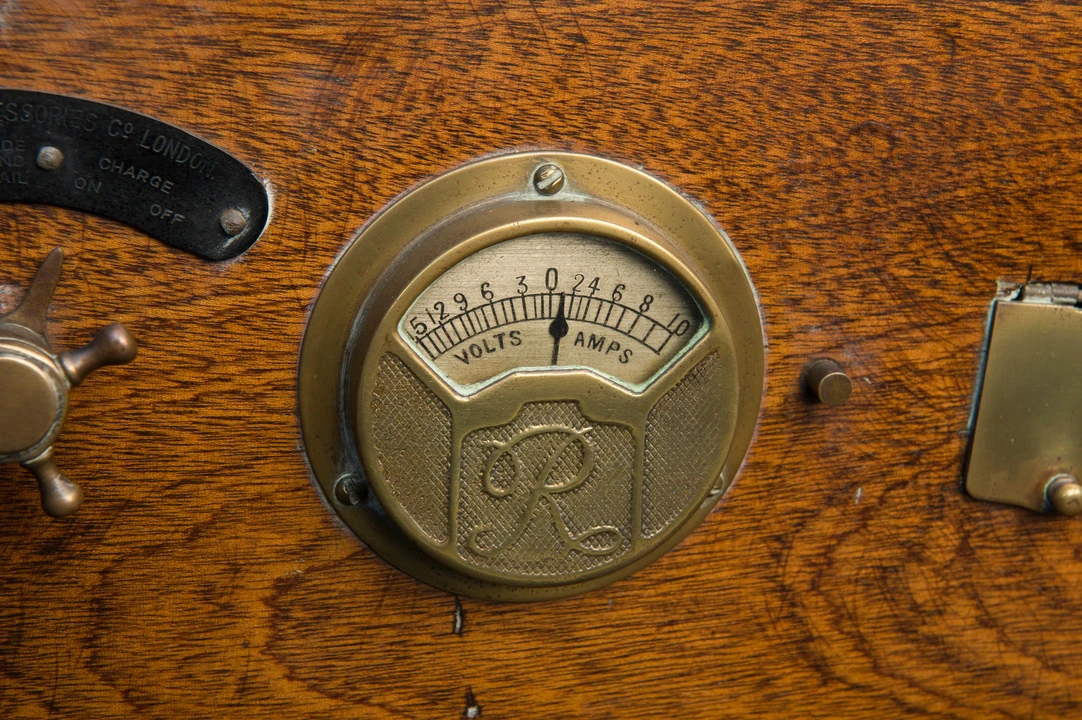 1919 Singer - Image 2 of 13