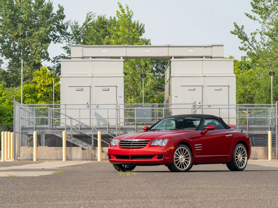 2006 Chrysler Crossfire - Image 2 of 31