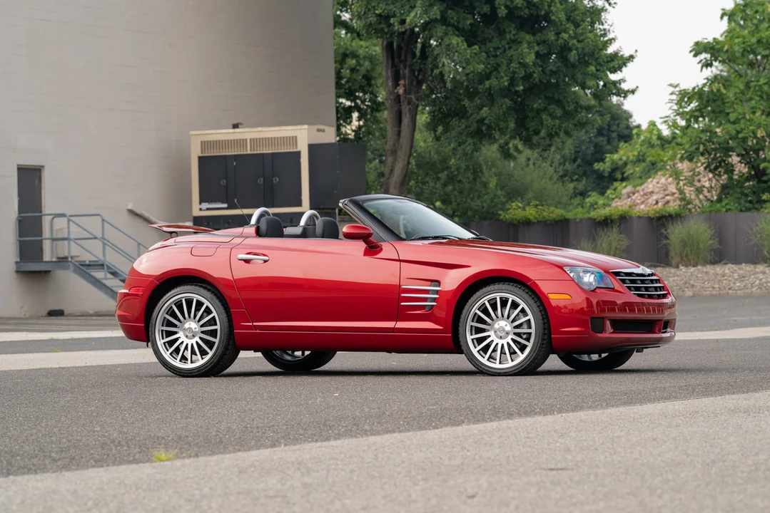 2006 Chrysler Crossfire - Image 24 of 31