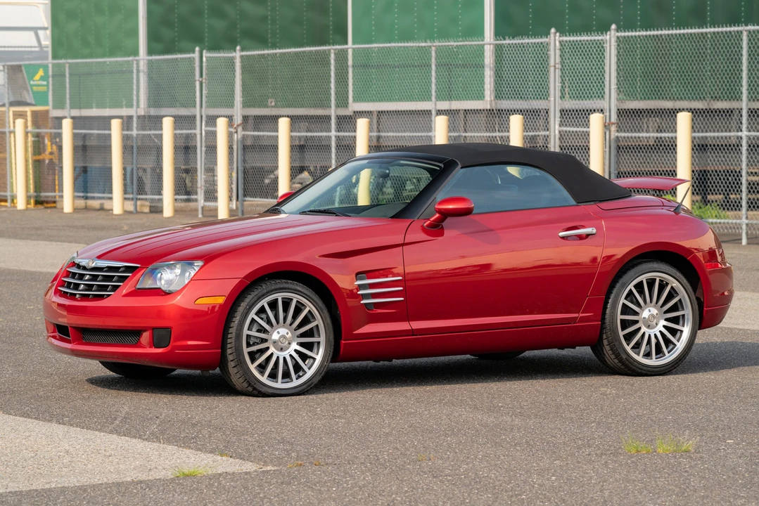 2006 Chrysler Crossfire - Image 10 of 31