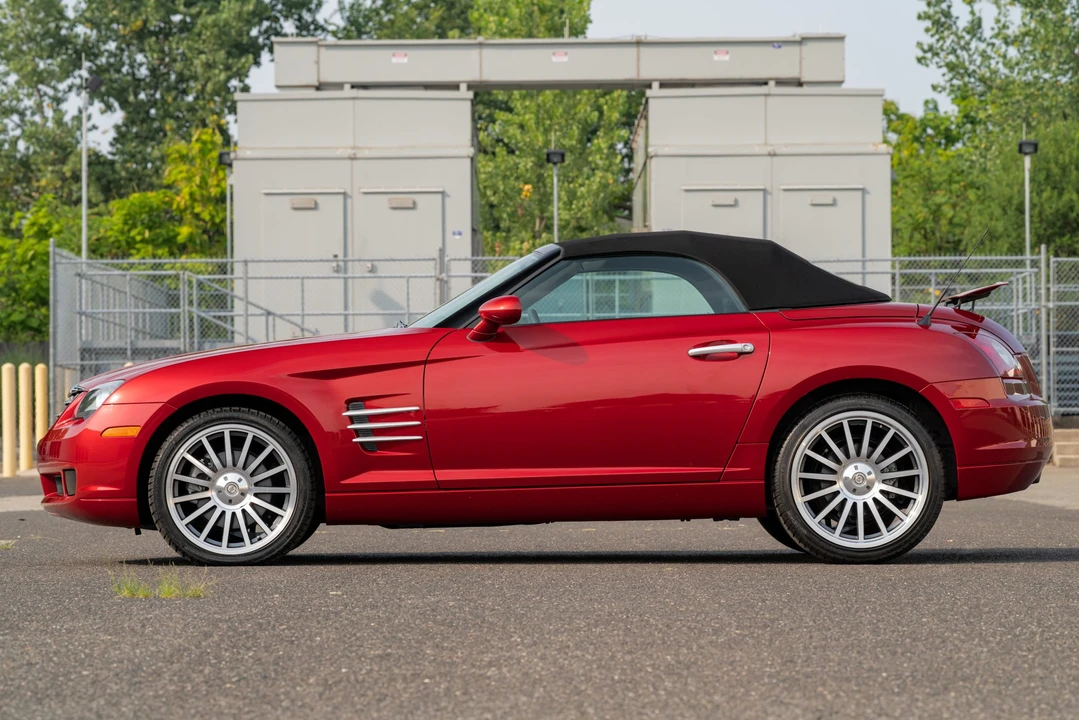 2006 Chrysler Crossfire - Image 12 of 31