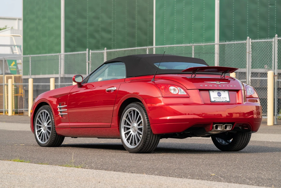 2006 Chrysler Crossfire - Image 16 of 31