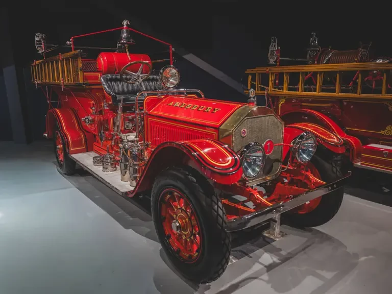 1920 American LaFrance - Image 2 of 31