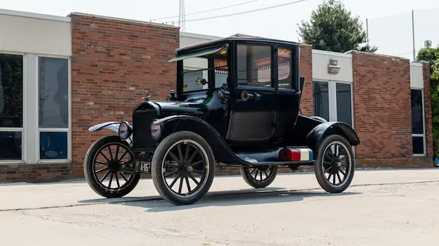 1920 Ford Model T Coupe