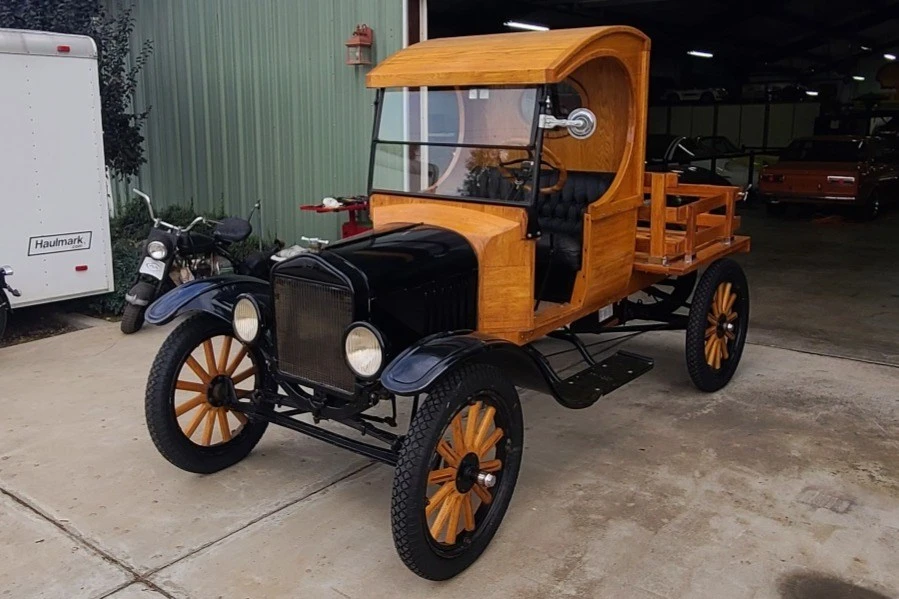 1920 Ford Model T Pickup & Model TT - Image 1 of 31