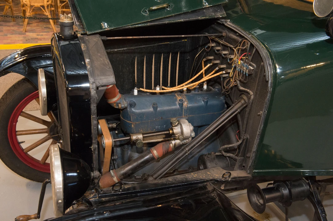 1920 Ford Model T Pickup & Model TT - Image 2 of 7