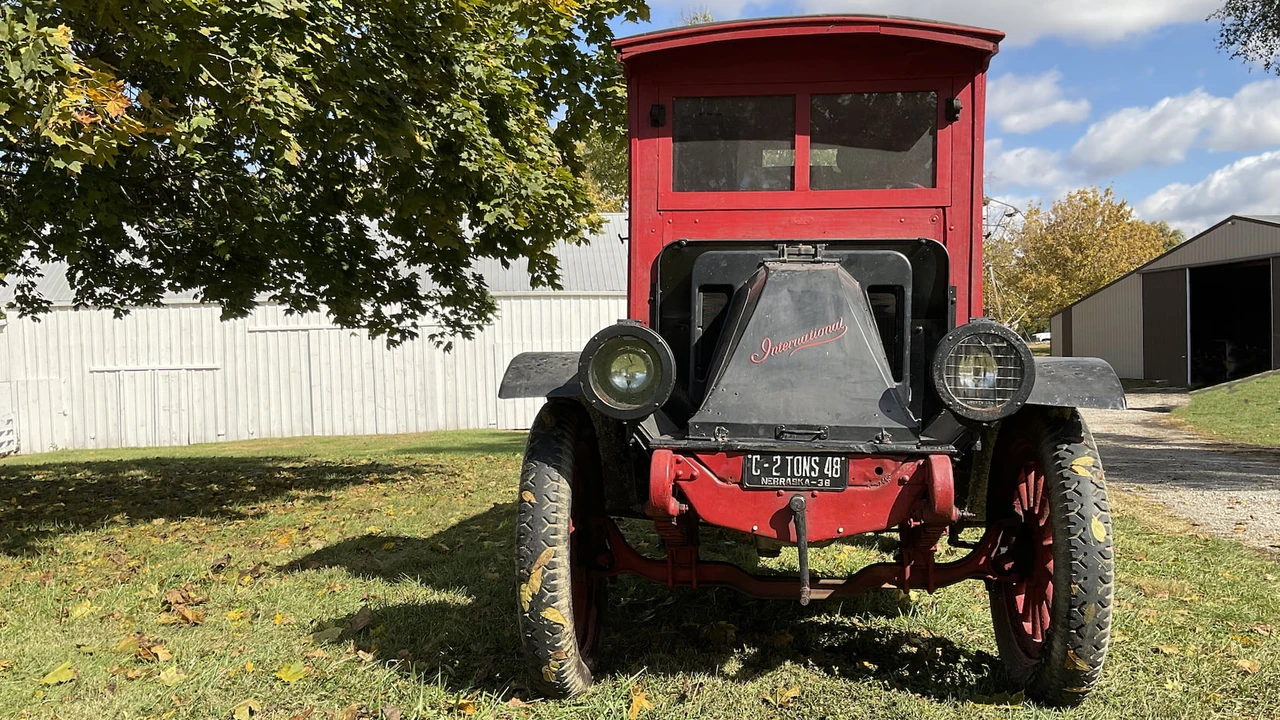 1920 International Harvester Pickup - Image 3 of 19