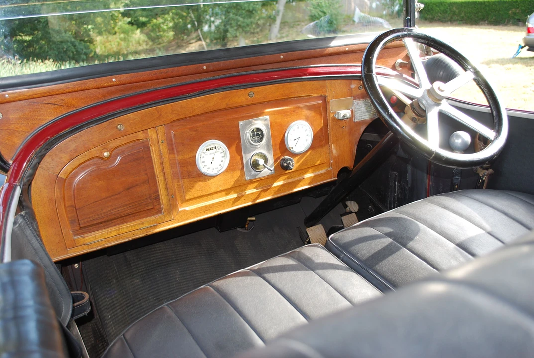 1920 Renault - Image 5 of 6