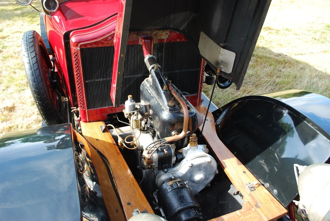 1920 Renault - Image 3 of 6