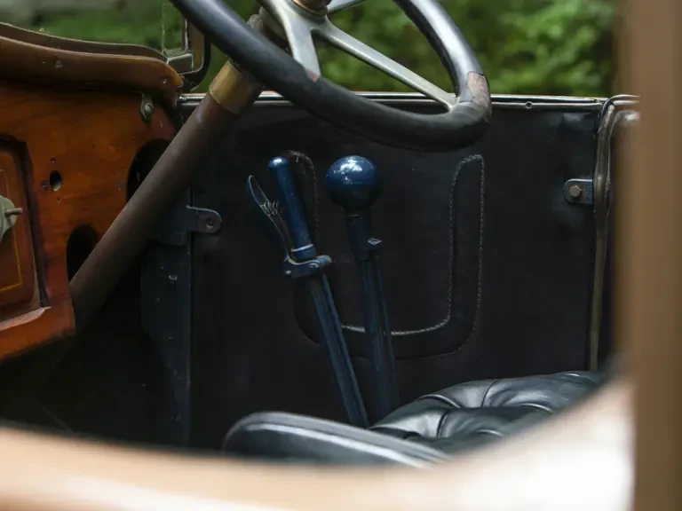 1920 Renault - Image 18 of 31