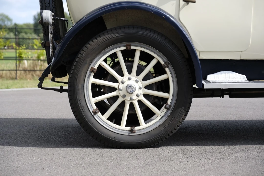 1920 Studebaker President - Image 21 of 30