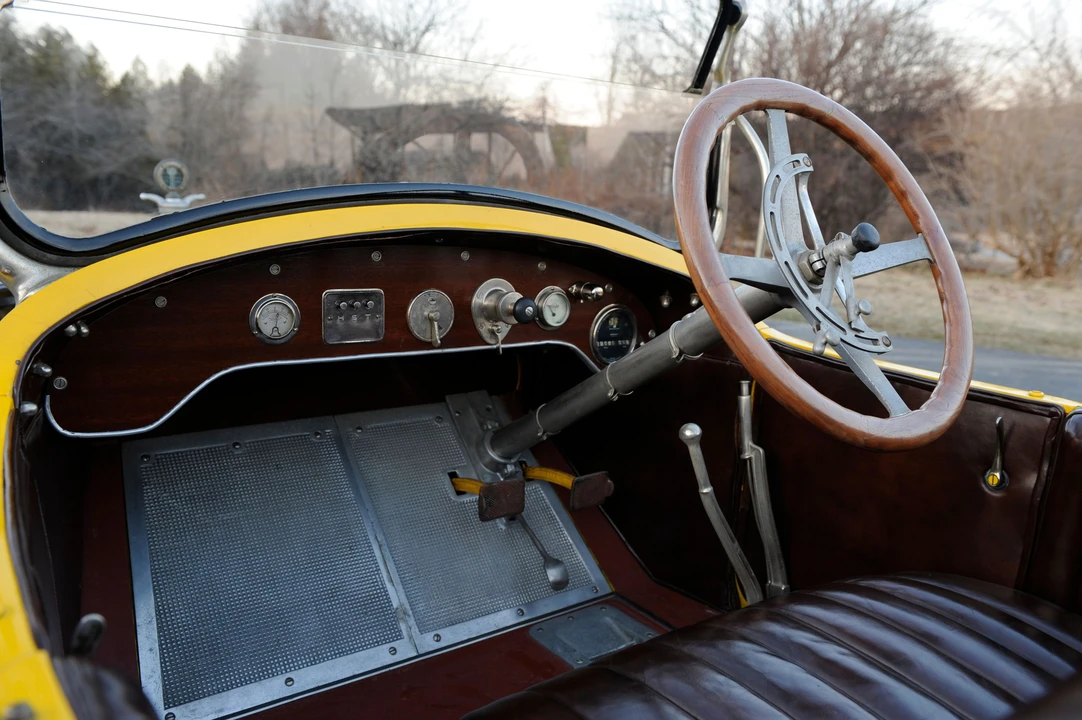 1920 Volkswagen New Beetle - Image 2 of 6