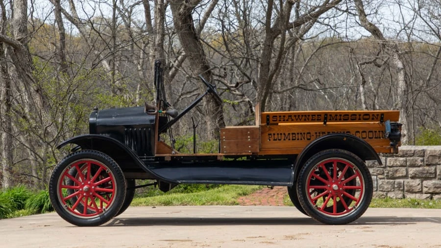 1921 Ford Model T Pickup & Model TT - Image 2 of 12