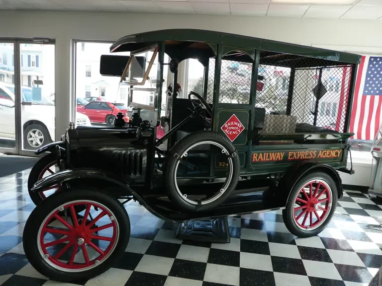 1921 Ford Model T Pickup & Model TT - Image 2 of 2