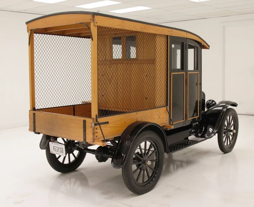 1921 Ford Model T Pickup & Model TT - Image 4 of 12
