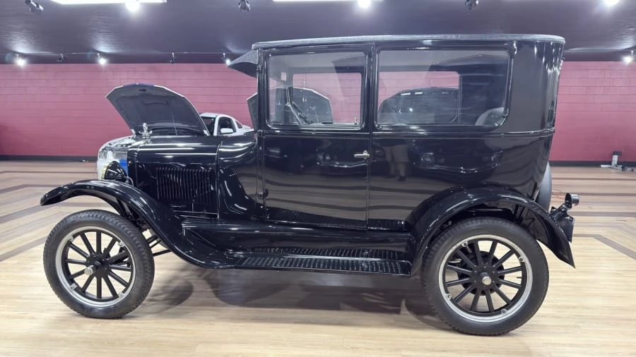 1921 Ford Model T - Image 2 of 24