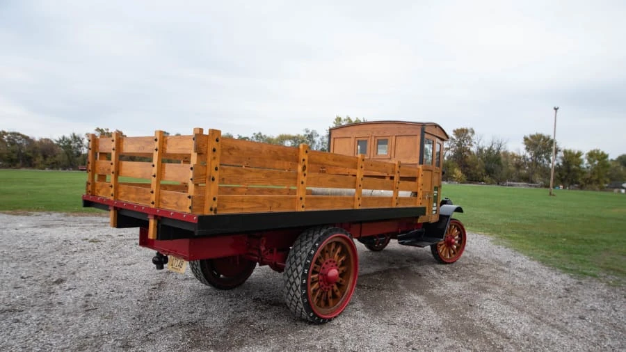 1921 International Harvester Pickup - Image 4 of 23