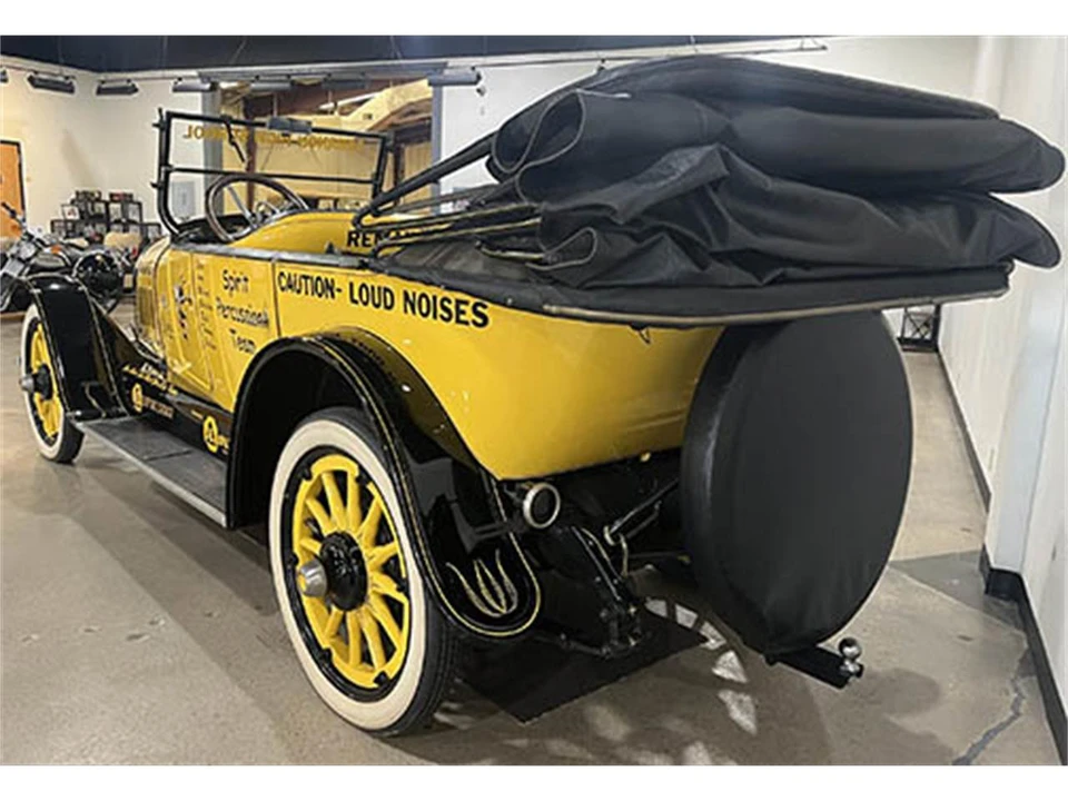 1921 Oldsmobile - Image 2 of 19
