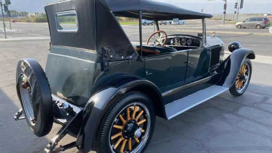 1921 Paige - Image 2 of 15