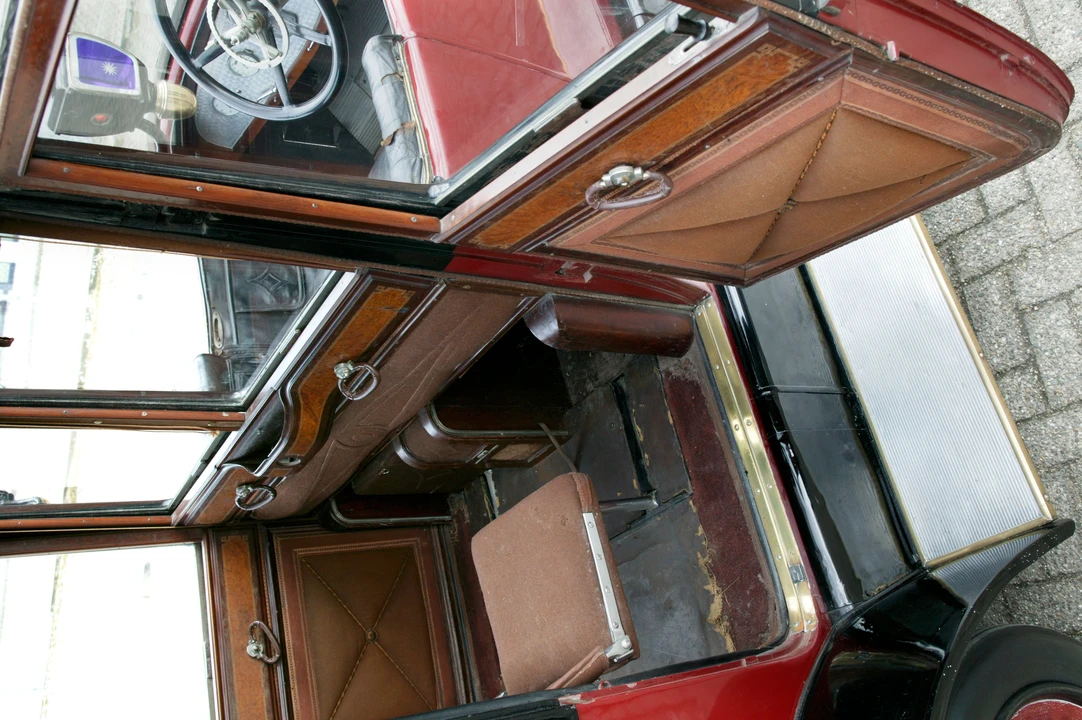 1921 Renault - Image 2 of 3