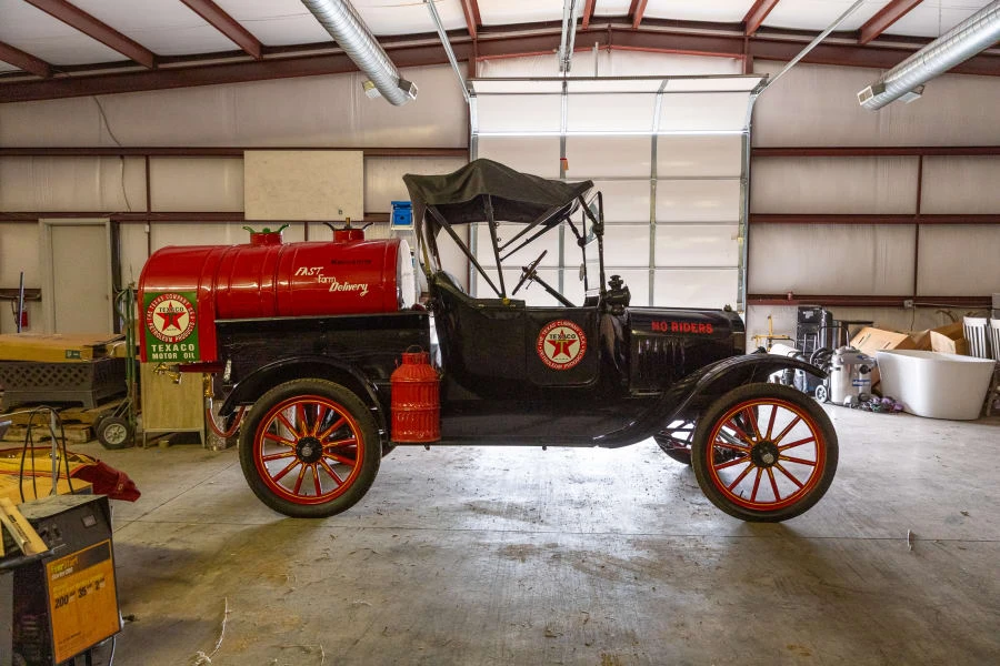 1922 Ford Model T Pickup & Model TT - Image 2 of 28