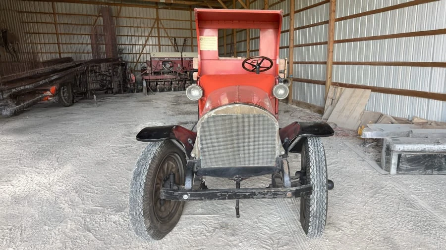 1922 Mack - Image 2 of 9