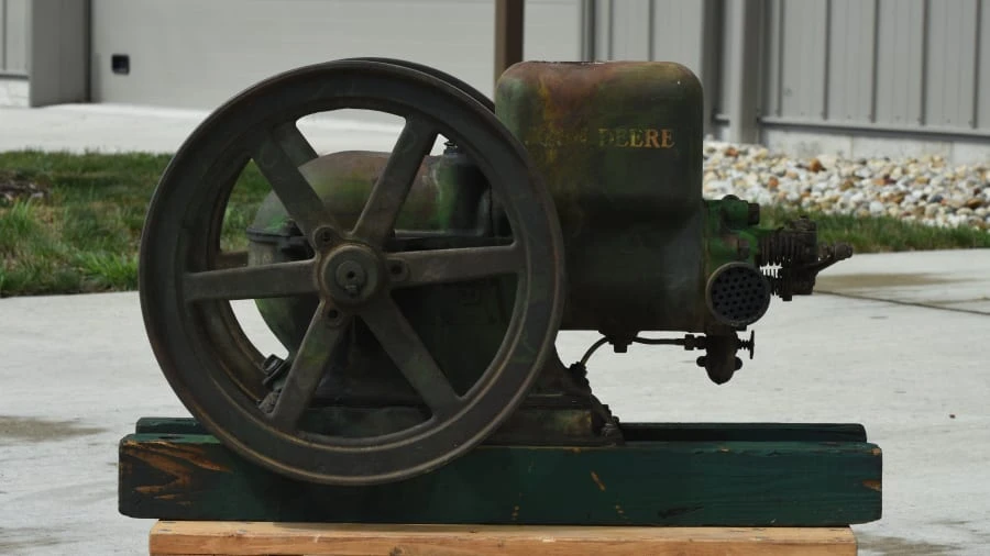 John Deere - Image 2 of 10