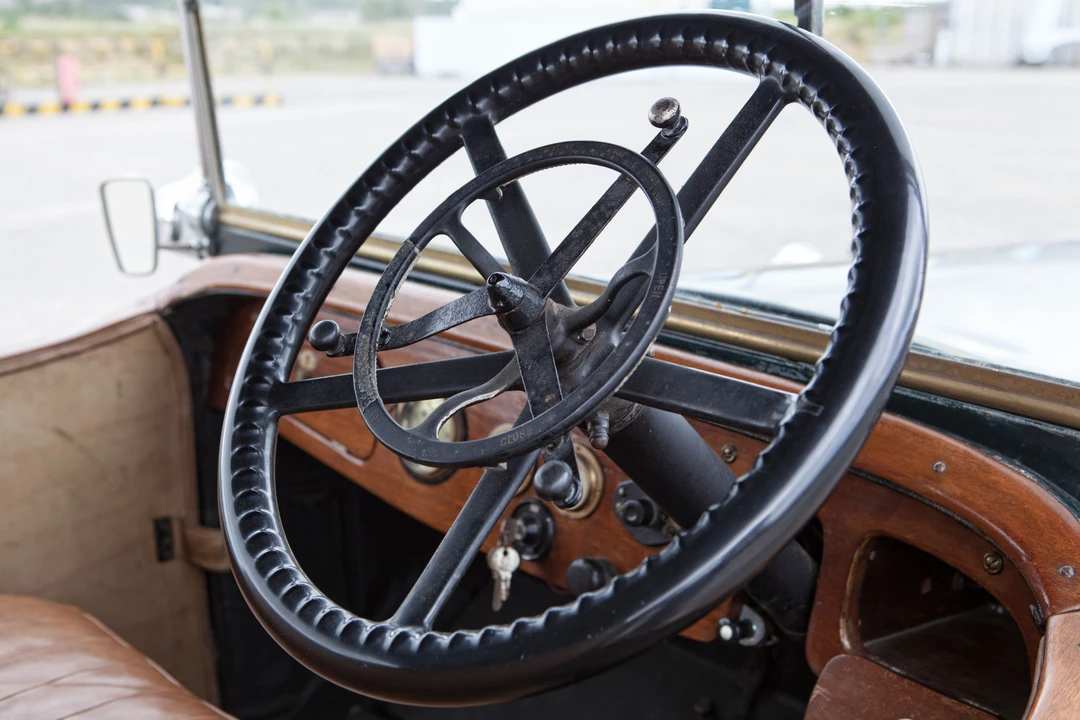 1923 Daimler - Image 16 of 31