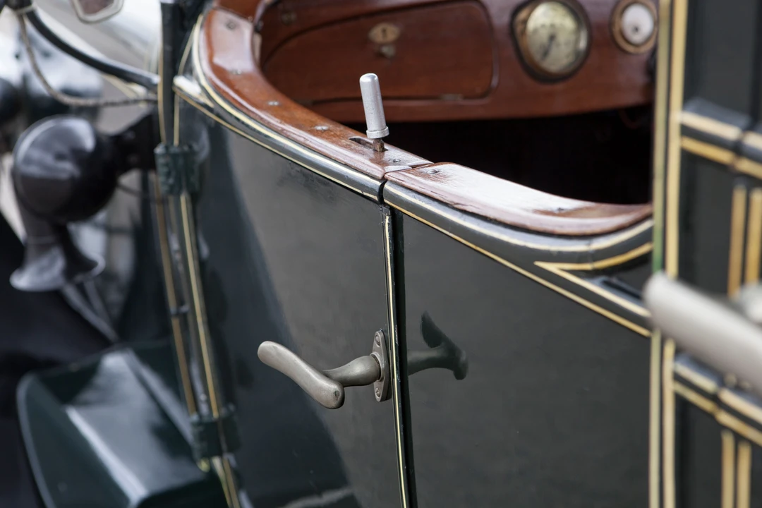 1923 Daimler - Image 21 of 31