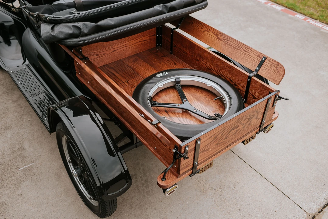 1923 Ford Model T Pickup & Model TT - Image 4 of 17