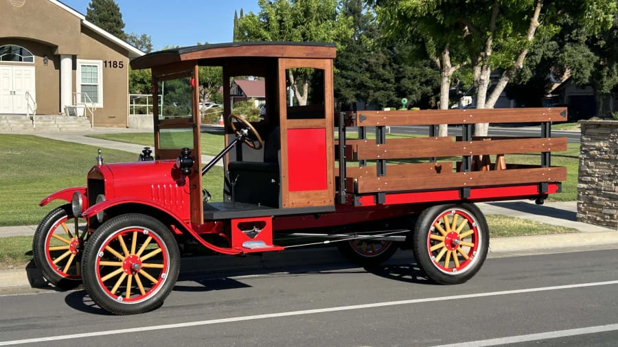 1923 Ford Model T Pickup & Model TT - Image 2 of 28