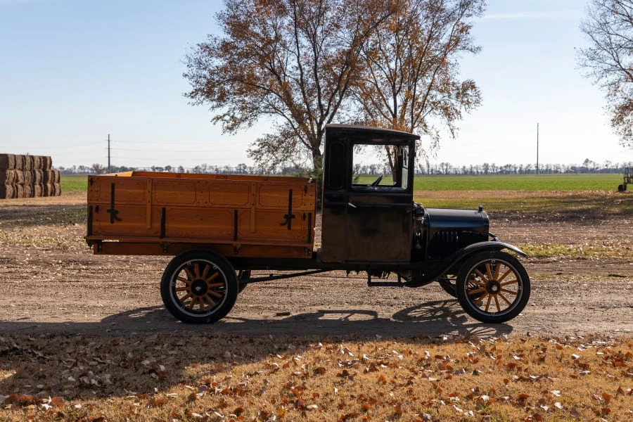 1923 Ford Model T Pickup & Model TT - Image 7 of 15