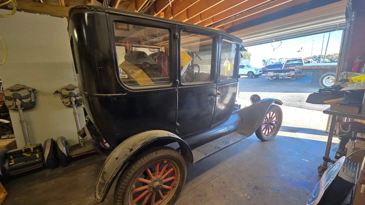 1923 Ford Model T - Image 2 of 14