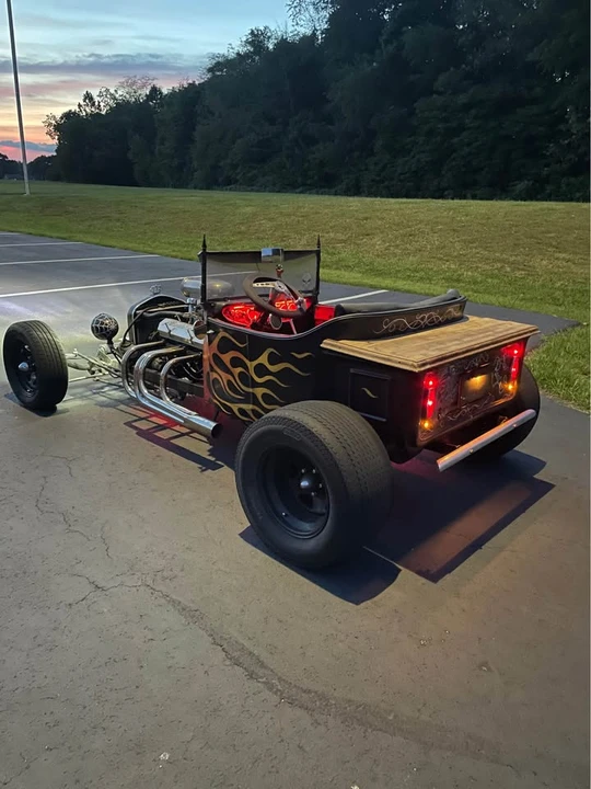 Ford Model T - Image 2 of 15
