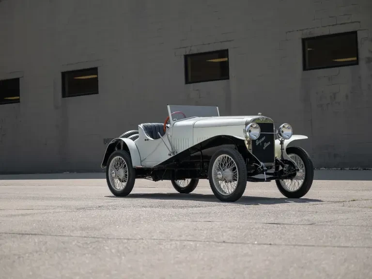 1923 Hispano-Suiza - Image 2 of 31
