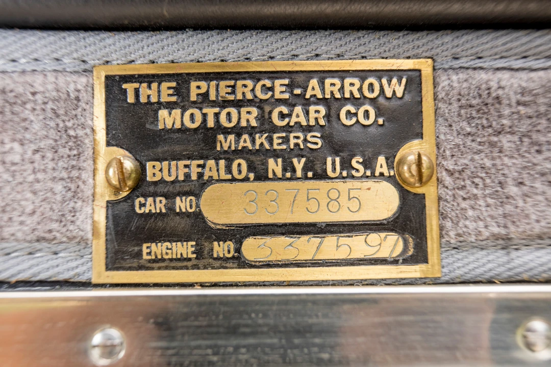 1923 Pierce-Arrow - Image 9 of 31