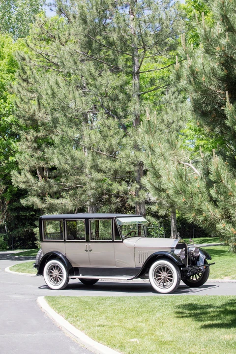 1923 Pierce-Arrow - Image 2 of 31