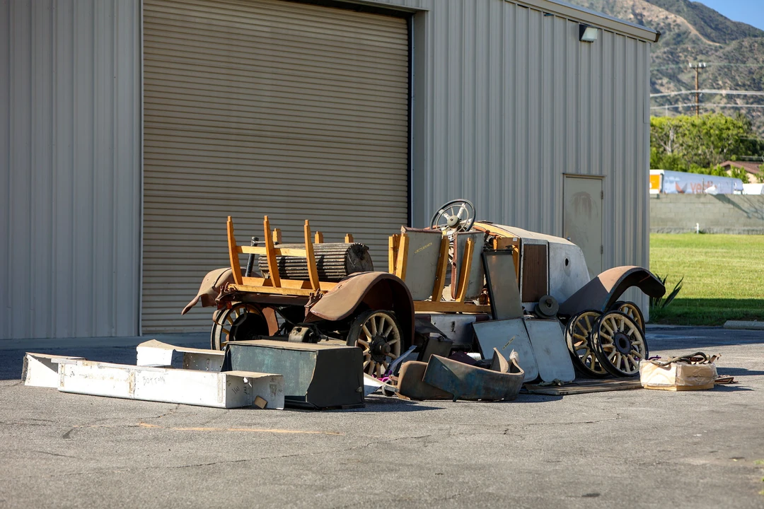 1923 Renault - Image 3 of 31