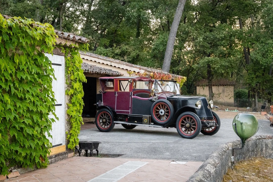 1923 Renault - Image 13 of 30