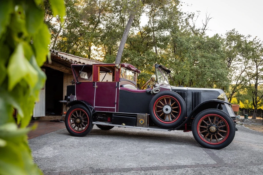1923 Renault - Image 11 of 30